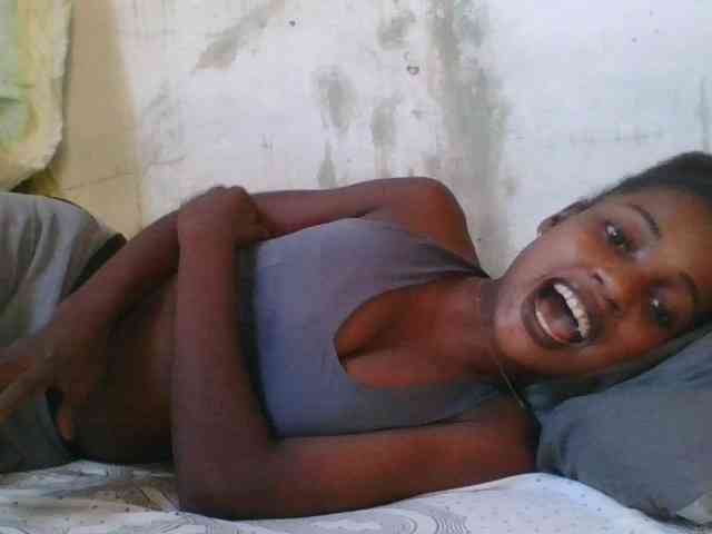 LovelyBlackGirl webcam