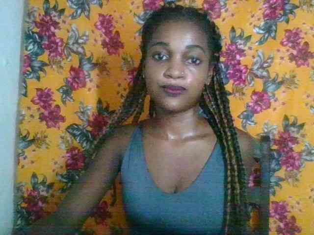 LovelyBlackGirl webcam