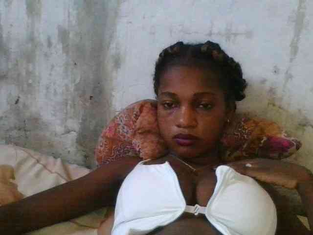 LovelyBlackGirl webcam