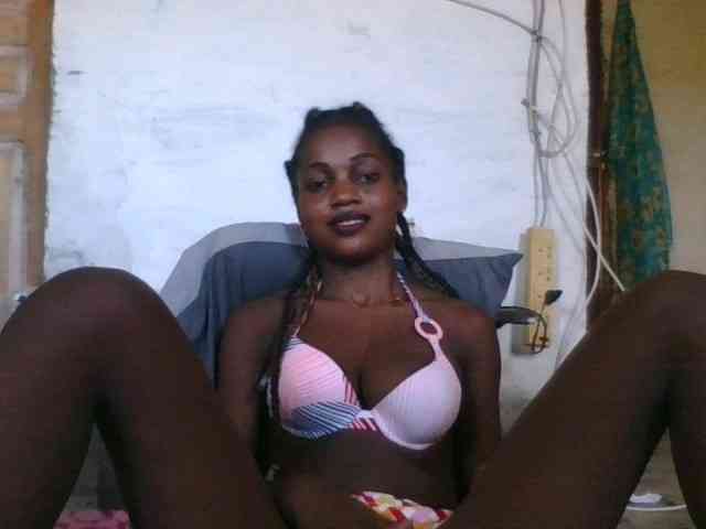 LovelyBlackGirl webcam