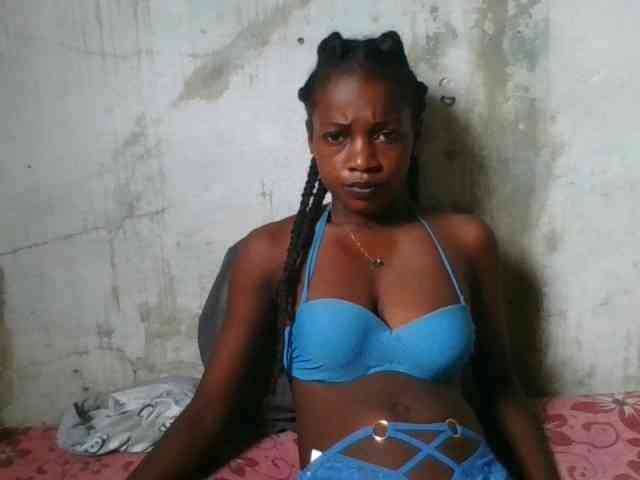 LovelyBlackGirl webcam