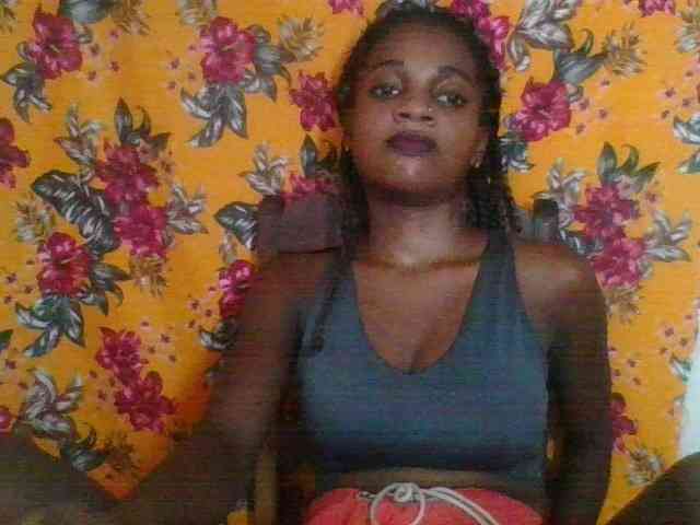 LovelyBlackGirl webcam