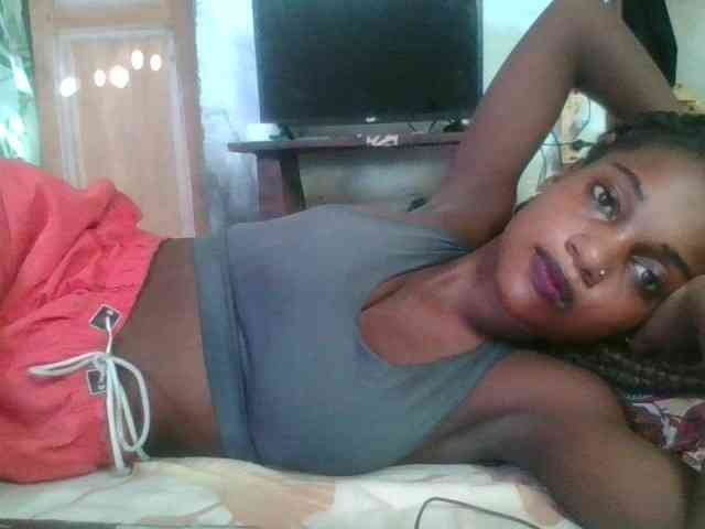 LovelyBlackGirl webcam