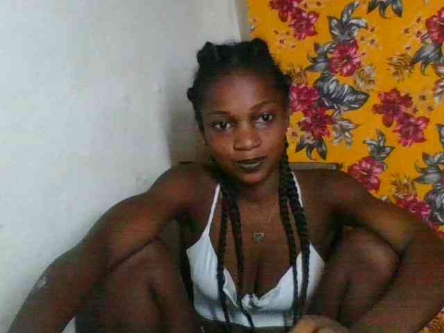 LovelyBlackGirl webcam