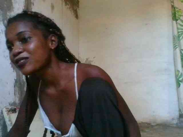 LovelyBlackGirl webcam