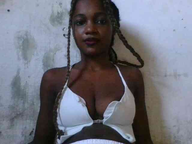 LovelyBlackGirl webcam