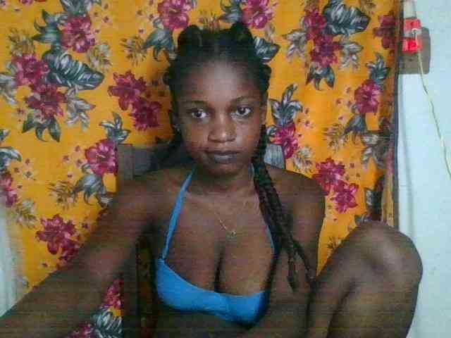 LovelyBlackGirl webcam