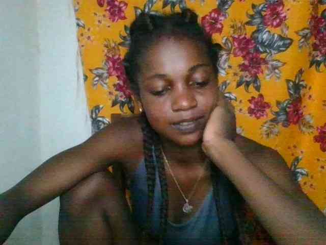 LovelyBlackGirl webcam