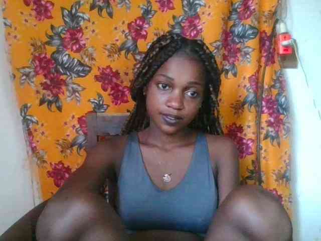 LovelyBlackGirl webcam
