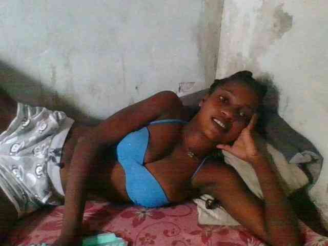 LovelyBlackGirl webcam