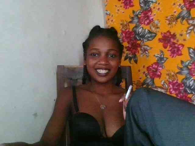 LovelyBlackGirl webcam