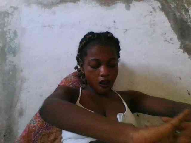 LovelyBlackGirl webcam