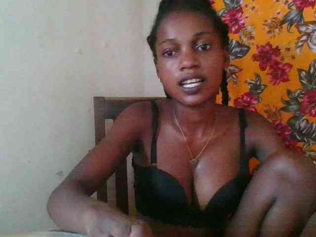 LovelyBlackGirl webcam