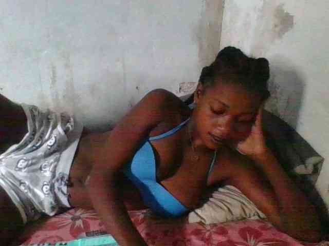 LovelyBlackGirl webcam