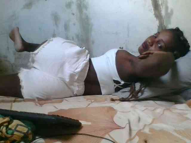 LovelyBlackGirl webcam