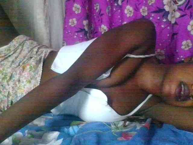 LovelyBlackGirl webcam