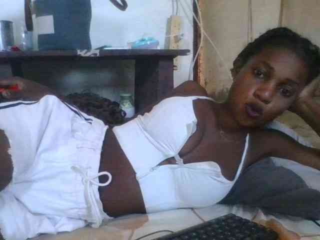 LovelyBlackGirl webcam