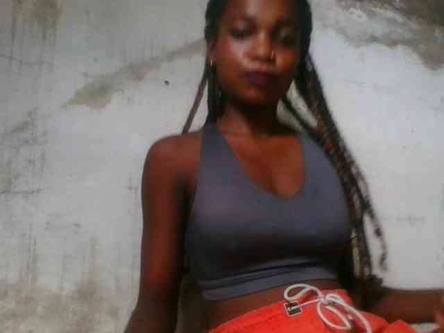 LovelyBlackGirl webcam