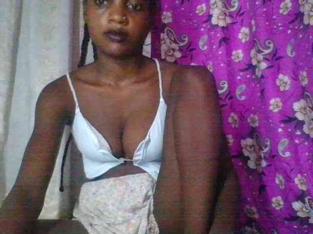 LovelyBlackGirl webcam