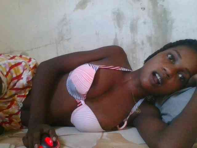 LovelyBlackGirl webcam