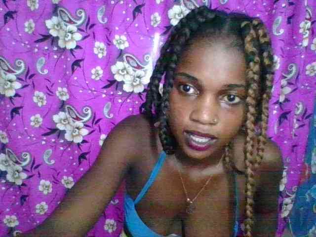 LovelyBlackGirl webcam