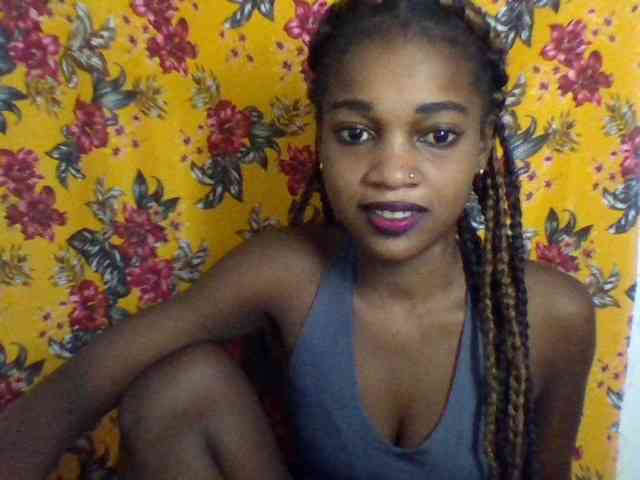 LovelyBlackGirl webcam