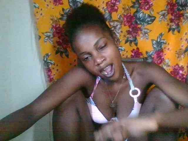 LovelyBlackGirl webcam