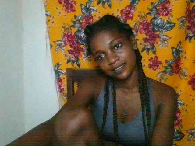 LovelyBlackGirl webcam