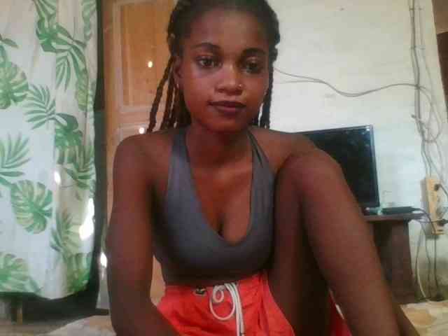 LovelyBlackGirl webcam