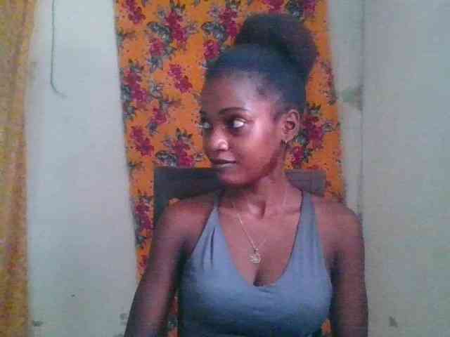 LovelyBlackGirl webcam