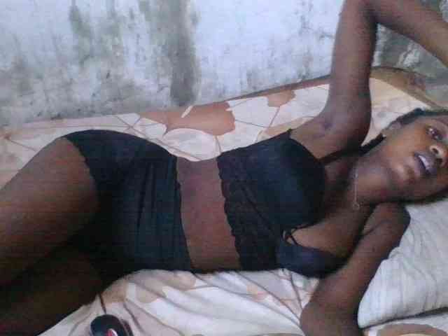 LovelyBlackGirl webcam