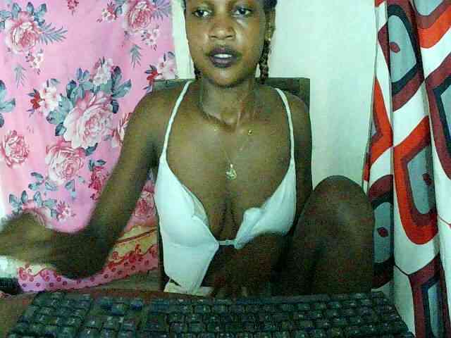 LovelyBlackGirl webcam