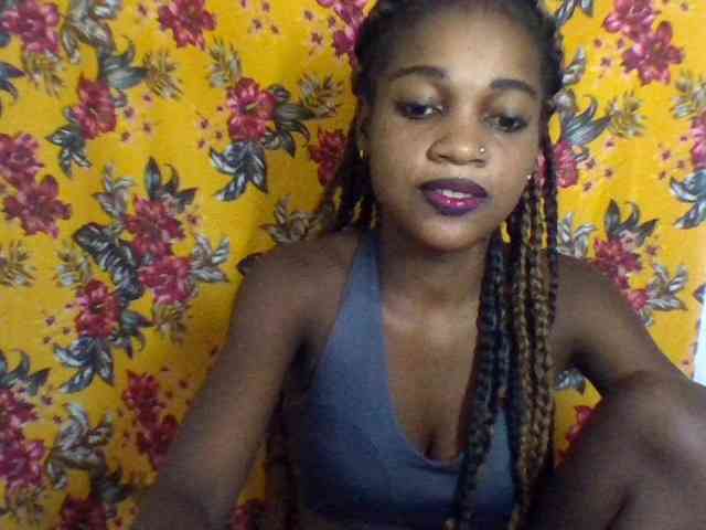 LovelyBlackGirl webcam