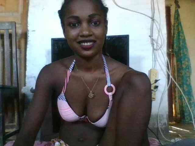 LovelyBlackGirl webcam