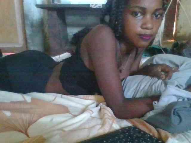 LovelyBlackGirl webcam