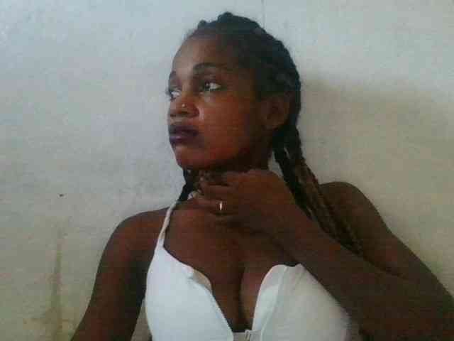 LovelyBlackGirl webcam