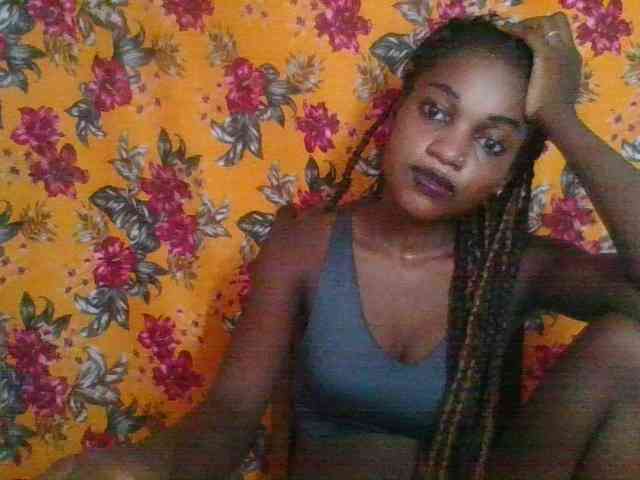 LovelyBlackGirl webcam