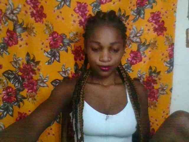 LovelyBlackGirl webcam