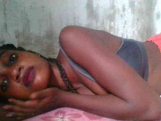 LovelyBlackGirl webcam