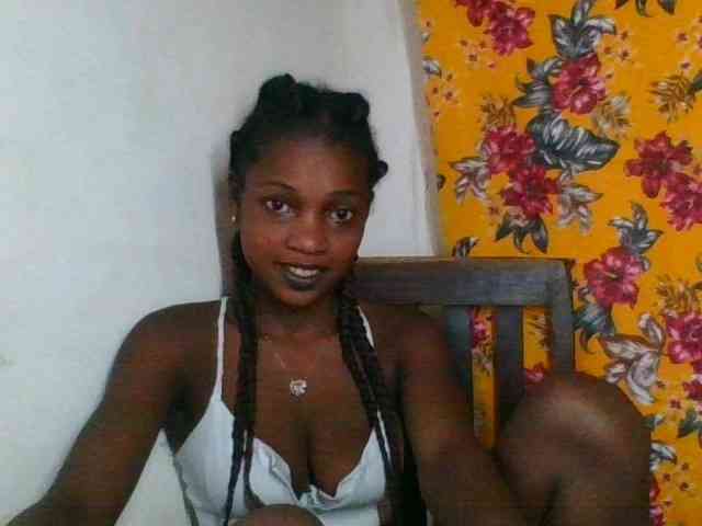 LovelyBlackGirl webcam