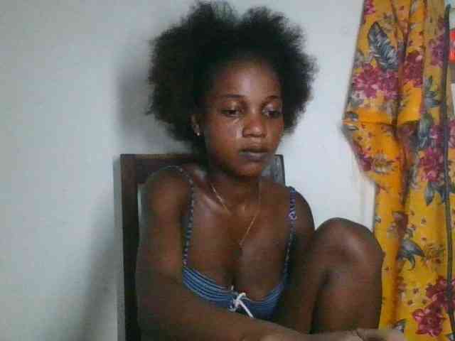 LovelyBlackGirl webcam