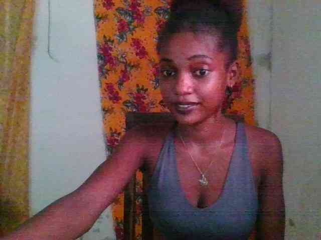 LovelyBlackGirl webcam