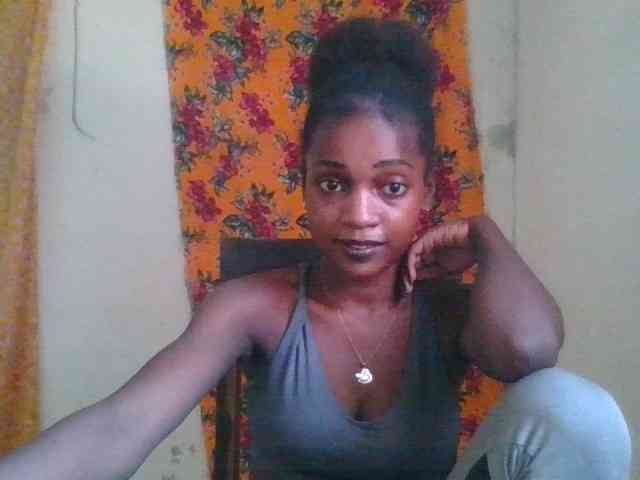 LovelyBlackGirl webcam