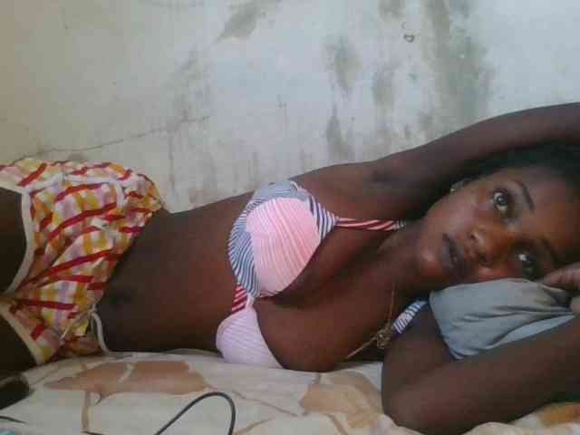 LovelyBlackGirl webcam