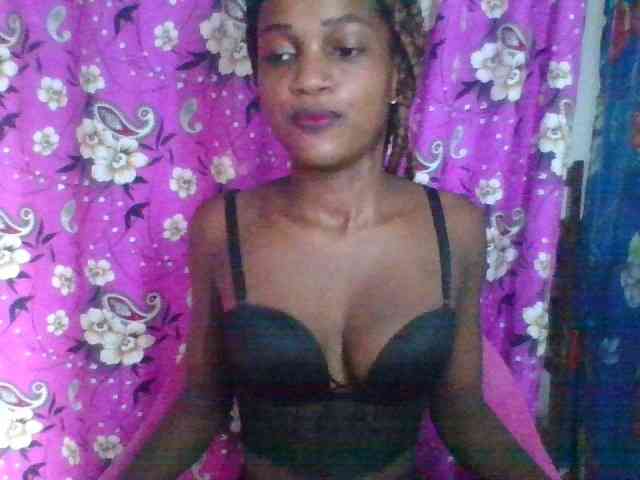 LovelyBlackGirl webcam