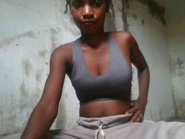 LovelyBlackGirl webcam