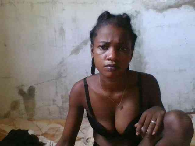 LovelyBlackGirl webcam