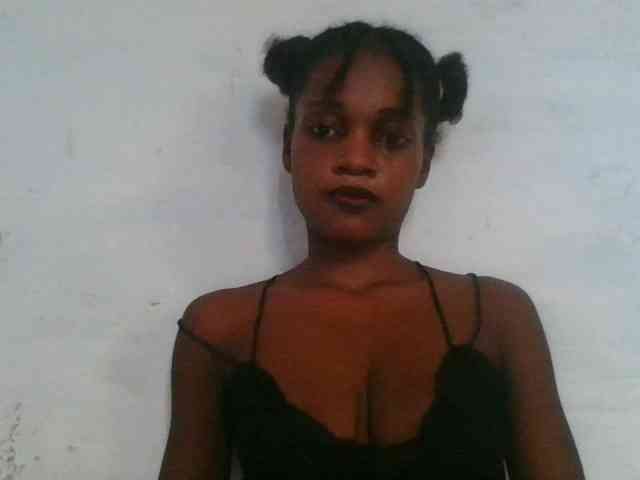 LovelyBlackGirl webcam