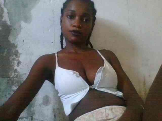 LovelyBlackGirl webcam