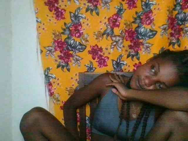 LovelyBlackGirl webcam